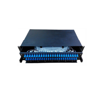 ODF rack 19",48 puertos SC, con accesorios interno de acomodación de fibra y casete de empalme. Incluye 48 adaptadores tipo SC/APC monomodo Sx y 48 pigtails SC/APC, monomodo, 900µm, LSZH, 1 metros